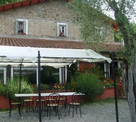 Gli Ulivi Bed and Breakfast Fosdinovo Buitenkant foto